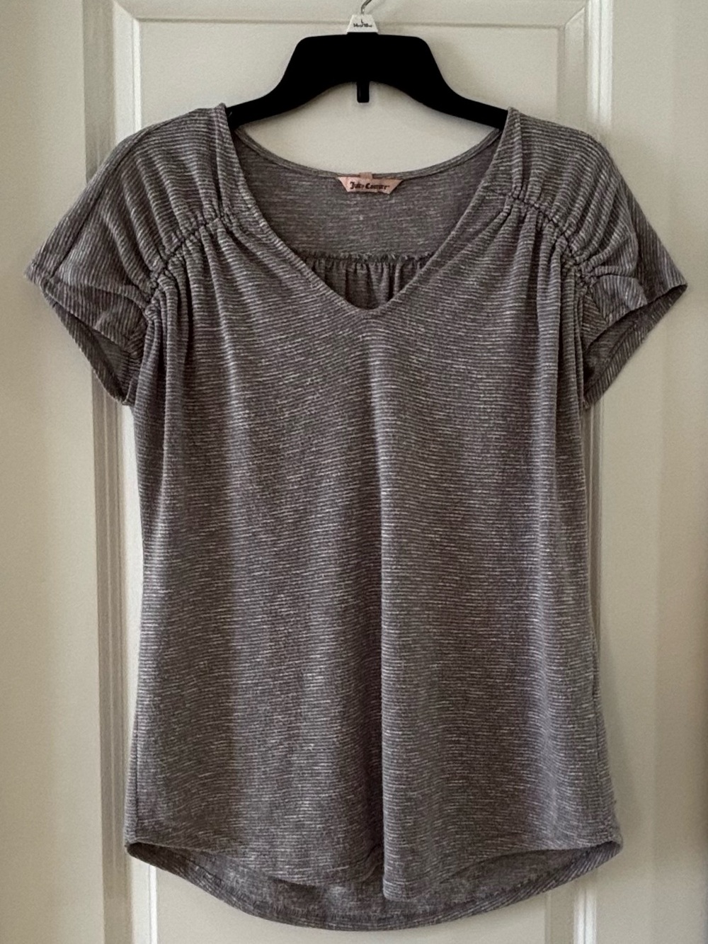 Juicy Couture Heathered Gray Short-Sleeve V-Neck Tee